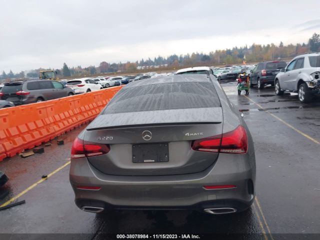 WDD3G4FBXKW020092 Mercedes-Benz A 220 4matic