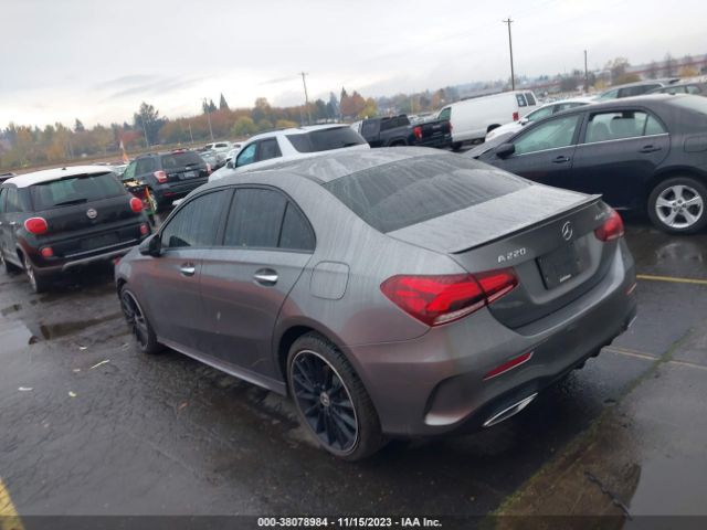 WDD3G4FBXKW020092 Mercedes-Benz A 220 4matic