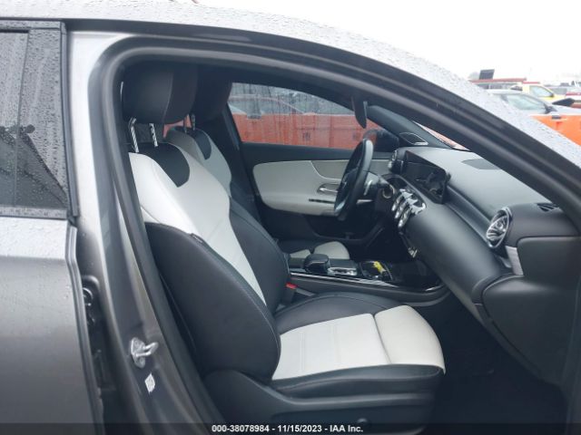 WDD3G4FBXKW020092 Mercedes-Benz A 220 4matic