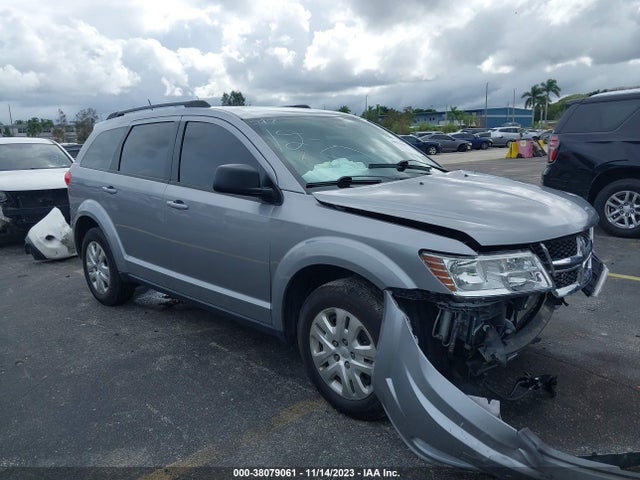 2017 3C4PDDAG7HT577662 main image