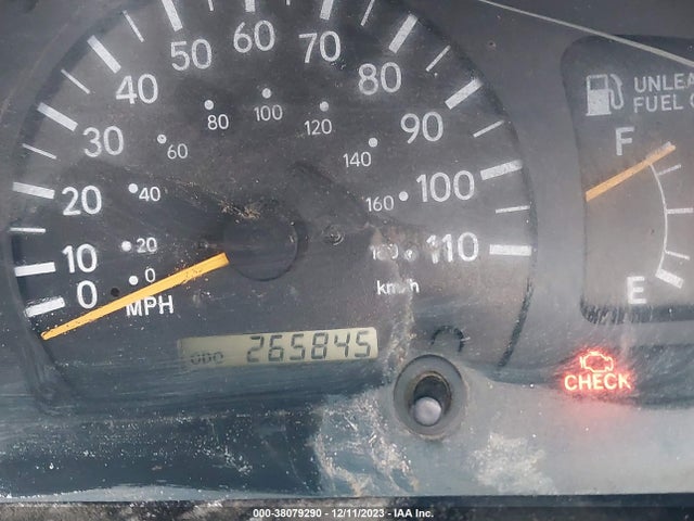 2000 TOYOTA TACOMA BASE V6 VIN: 4TAWN72NXYZ604770