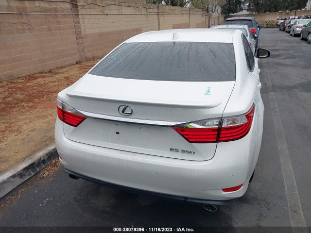 JTHBK1GG8F2164247 Lexus ES 350