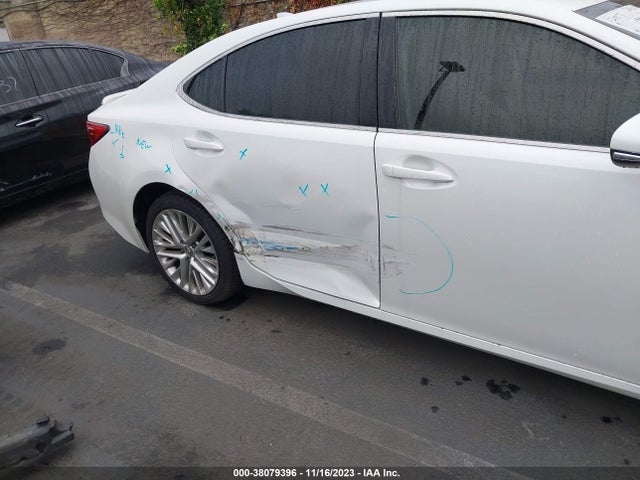 JTHBK1GG8F2164247 Lexus ES 350
