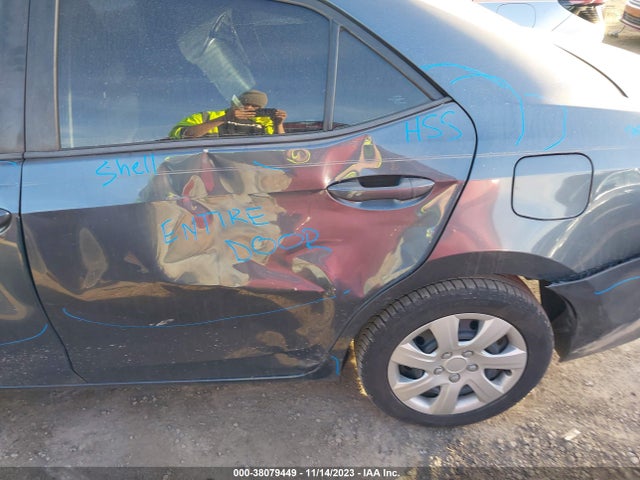 2018 TOYOTA COROLLA LE VIN: 2T1BURHE4JC114527