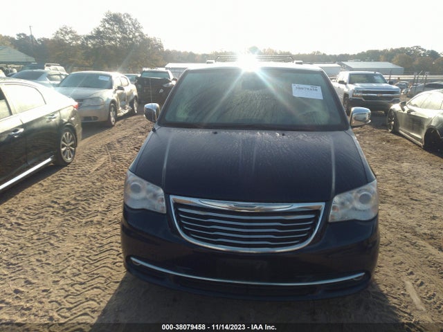 2C4RC1GG1FR708909 Chrysler Town & Country Limited Platinum