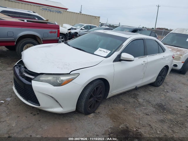 Toyota CAMRY SE 2015 4T1BF1FK9FU046655 Image 2