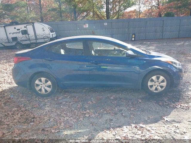 2016 HYUNDAI ELANTRA SE VIN: 5NPDH4AE4GH720829