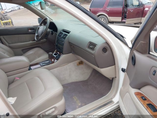 1995 LEXUS LS JT8UF22E5S0010593 Photo 4