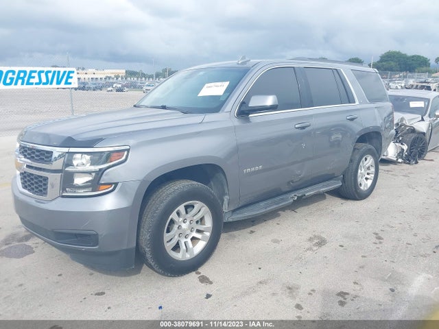 Chevrolet Tahoe Lt 2018 1GNSCBKC6JR257140 Image 2