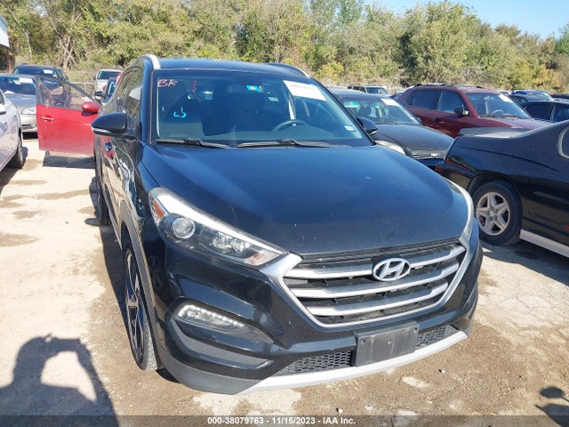 2017 KM8J33A25HU591181 main image