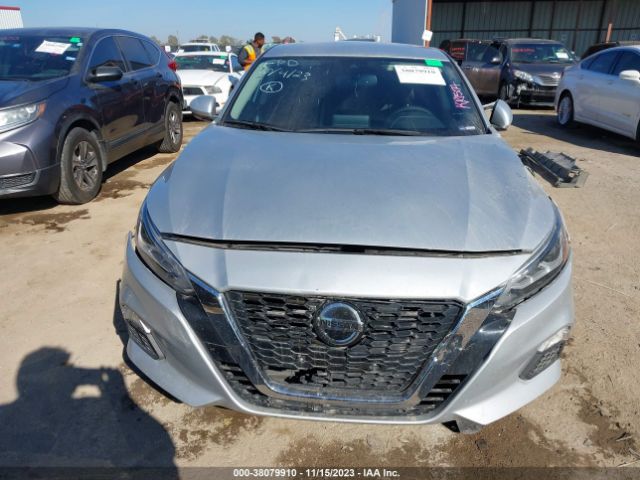 1N4BL4DW2NN354012 Nissan Altima Sv Intelligent Awd