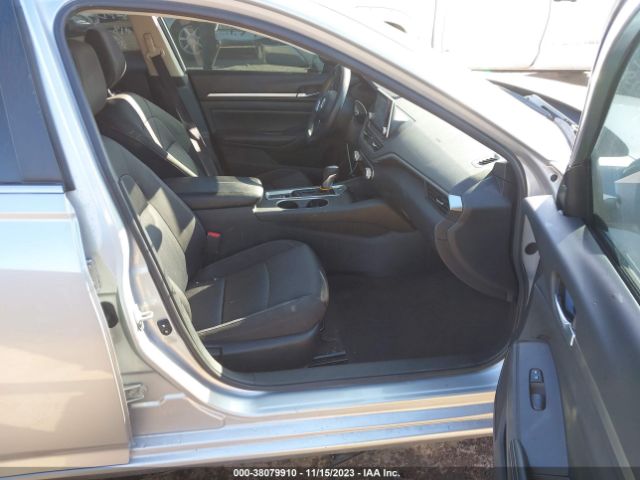 1N4BL4DW2NN354012 Nissan Altima Sv Intelligent Awd