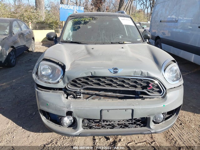 2018 MINI COUNTRYMAN COOPER S VIN: WMZYT5C32J3E61376