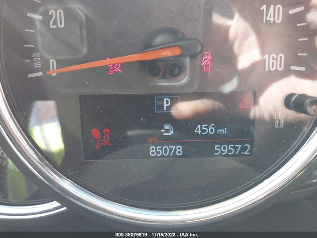 2018 MINI COUNTRYMAN COOPER S VIN: WMZYT5C32J3E61376