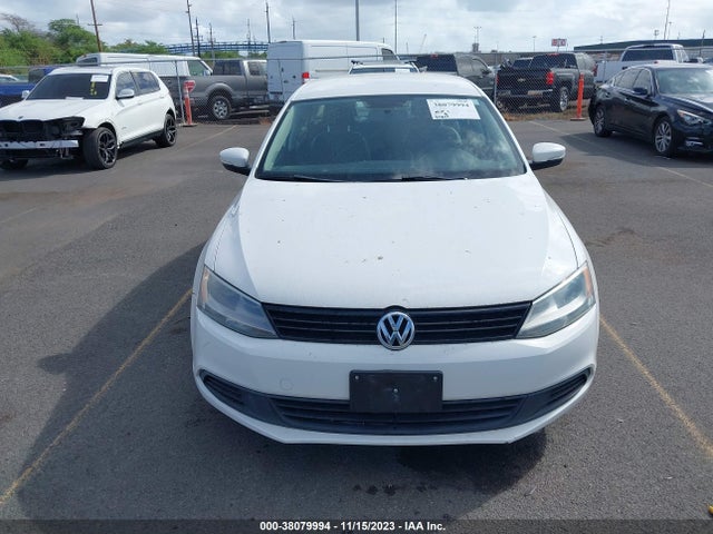3VWD17AJ4EM374997 Volkswagen Jetta 1.8t Se