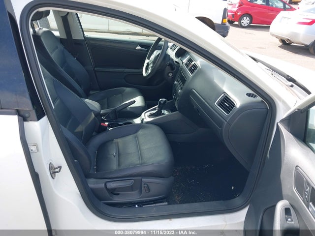 3VWD17AJ4EM374997 Volkswagen Jetta 1.8t Se