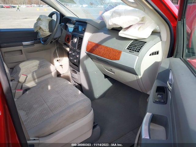 2008 CHRYSLER TOWN & COUNTRY TOURING VIN: 2A8HR54P78R747134