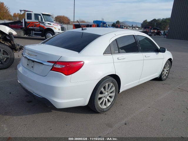 1C3CCBBG1EN144732 Chrysler 200 Touring