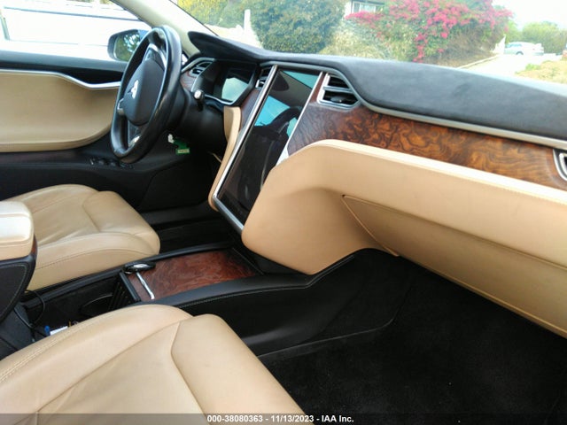 Tesla MODEL S 2017 5YJSA1E28HF200188 Image 23