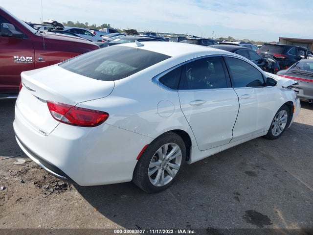 Chrysler 200 Limited 2015 1C3CCCAB2FN652799 Image 4