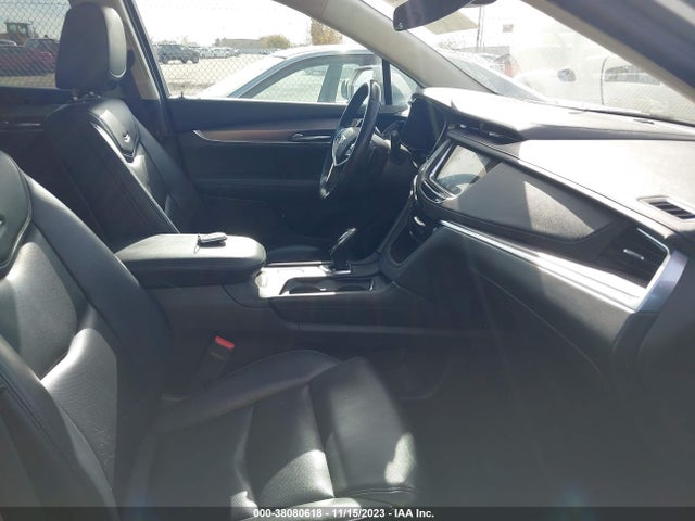 1GYKNDRS8HZ228187 Cadillac XT5 LUXURY