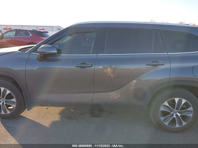 Toyota Highlander Xle 2022 5TDHZRBH3NS578114 Image 15