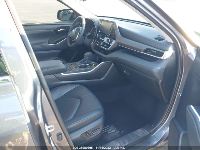 Toyota Highlander Xle 2022 5TDHZRBH3NS578114 Image 5