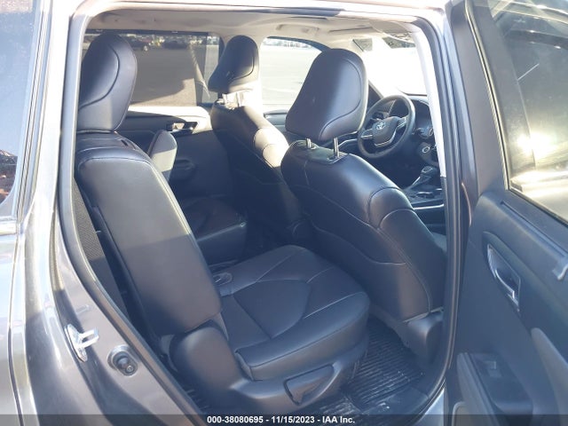 Toyota Highlander Xle 2022 5TDHZRBH3NS578114 Image 8