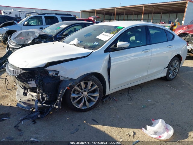 Chrysler 200 S 2016 1C3CCCBB8GN182181 Image 2