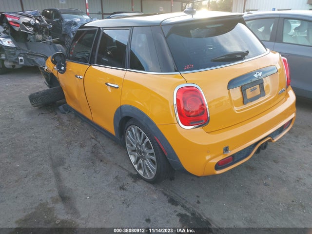 2016 MINI HARDTOP WMWXU3C57G2B67112 Photo 2