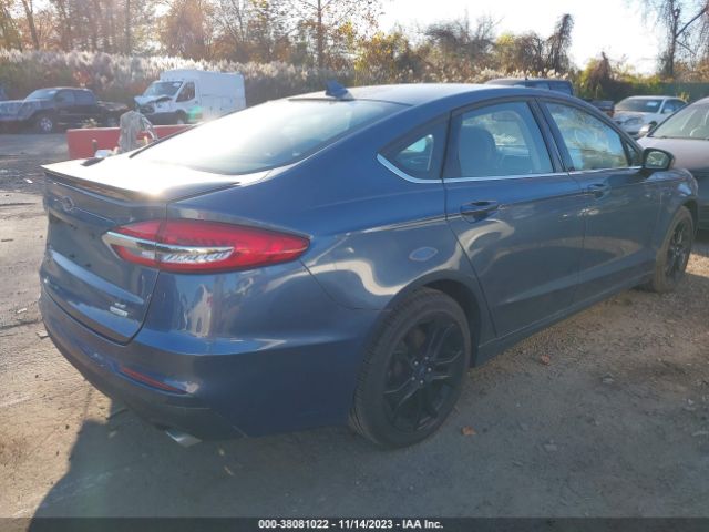 3FA6P0HD7KR107942 Ford FUSION SE