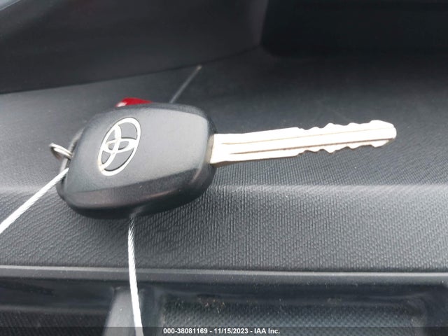 Toyota Prius C Two 2015 JTDKDTB36F1110317 Image 11