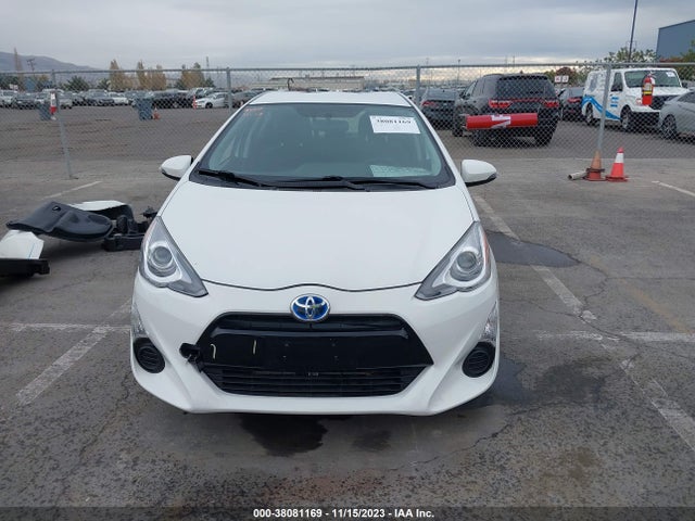 Toyota Prius C Two 2015 JTDKDTB36F1110317 Image 13