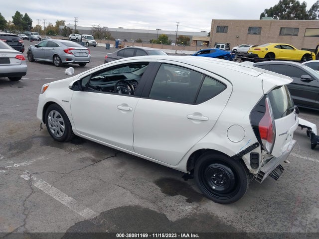 Toyota Prius C Two 2015 JTDKDTB36F1110317 Image 3