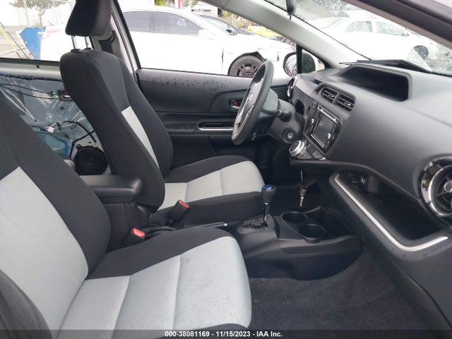 Toyota Prius C Two 2015 JTDKDTB36F1110317 Image 5