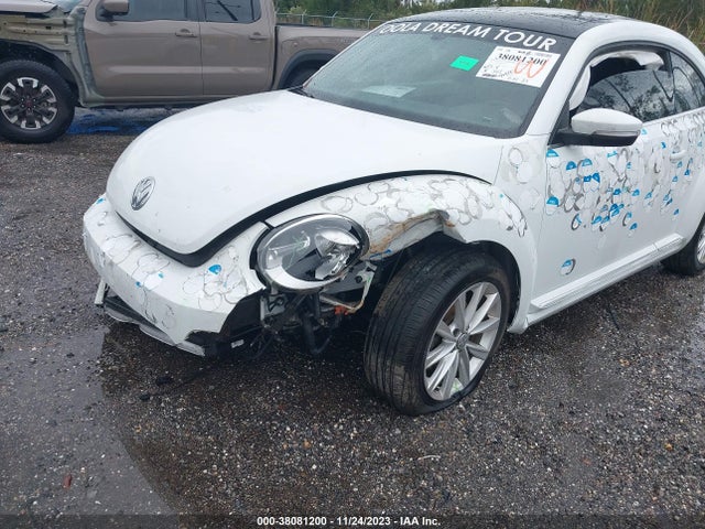 3VWJD7AT0KM719031 Volkswagen Beetle 2.0t Se