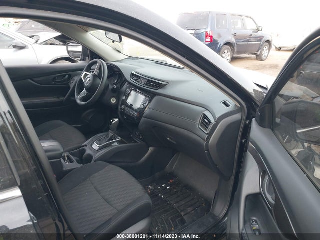 2019 NISSAN ROGUE S VIN: 5N1AT2MV8KC821051