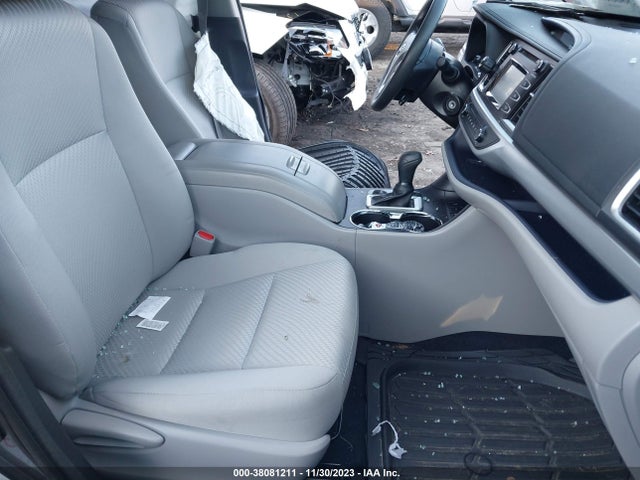 2017 TOYOTA HIGHLANDER LE VIN: 5TDBZRFH8HS442517