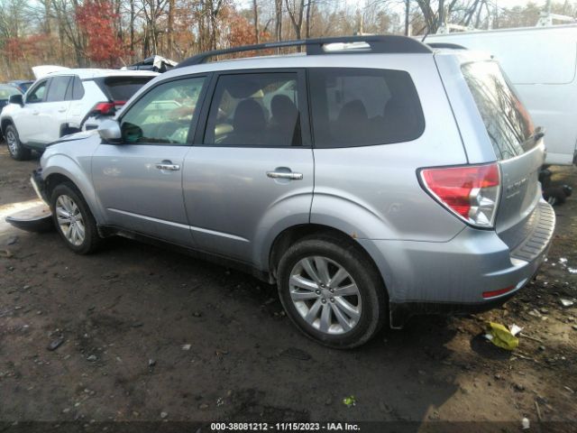 2013 SUBARU FORESTER JF2SHADC8DG414072 Photo 2