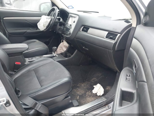 Продаж на аукціоні авто 2015 Mitsubishi Outlander Se, vin: JA4AD3A39FZ013430, номер лоту: 38081243