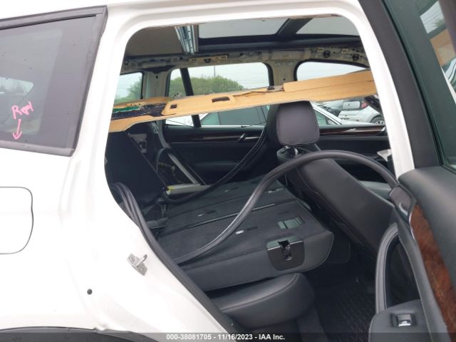 2017 BMW X3 5UXWX9C31H0T22981 Photo 7