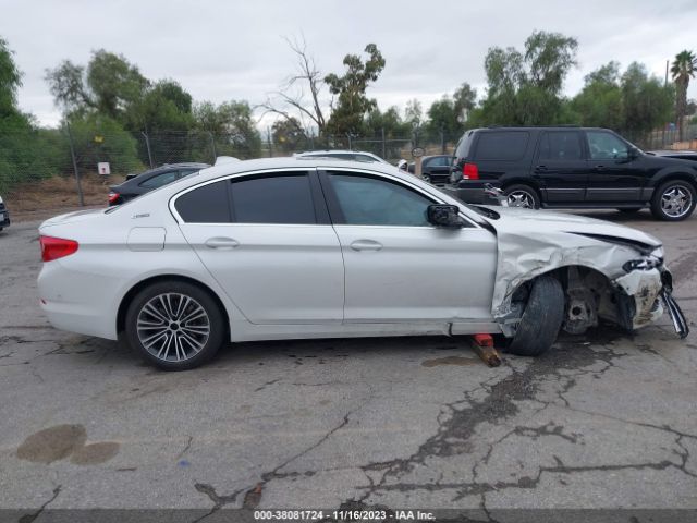 WBAJA9C56KB393617 BMW 530e Iperformance