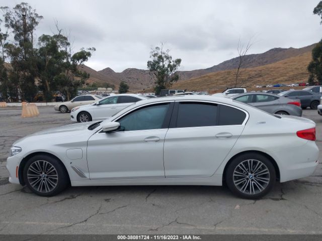 WBAJA9C56KB393617 BMW 530e Iperformance