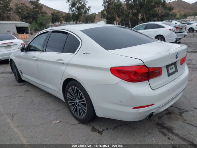 WBAJA9C56KB393617 BMW 530e Iperformance