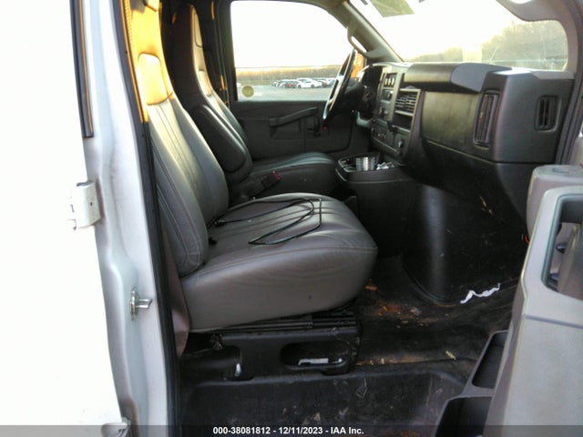 Chevrolet Express 2500 Work Van 2019 1GCWGAFPXK1242999 Image 5