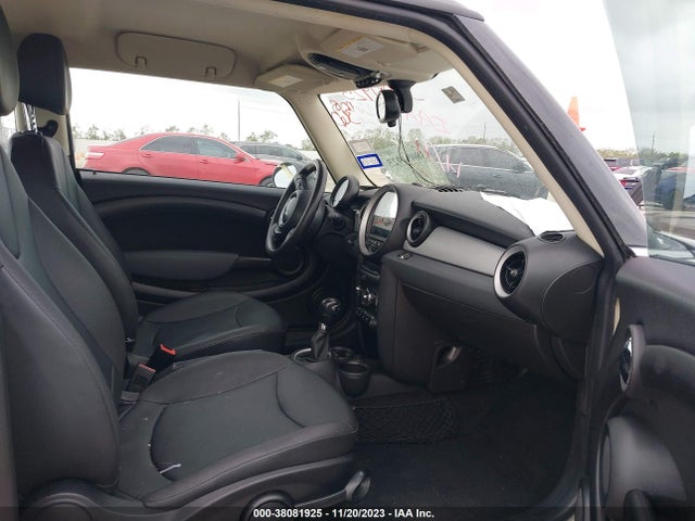 2012 MINI COOPER WMWSU3C55CT262800 Photo 4
