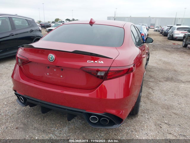ZARFAEAV2H7559668 Alfa Romeo Giulia Quadrifoglio Rwd