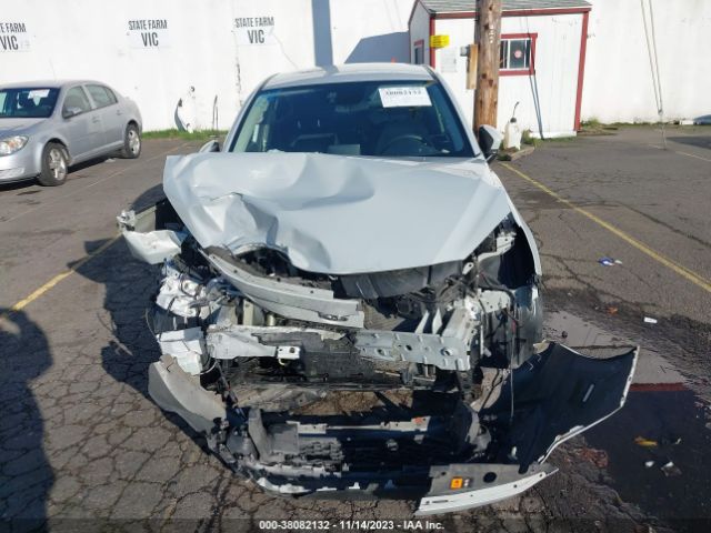 3MYDLBYV1KY521212 Toyota YARIS LE