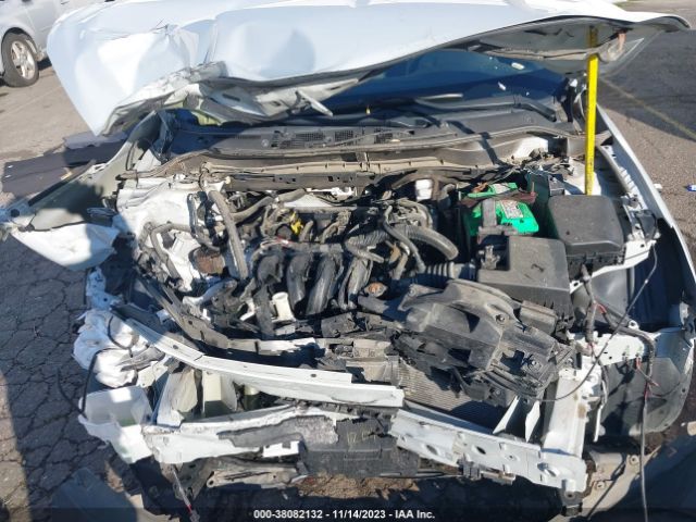 3MYDLBYV1KY521212 Toyota YARIS LE
