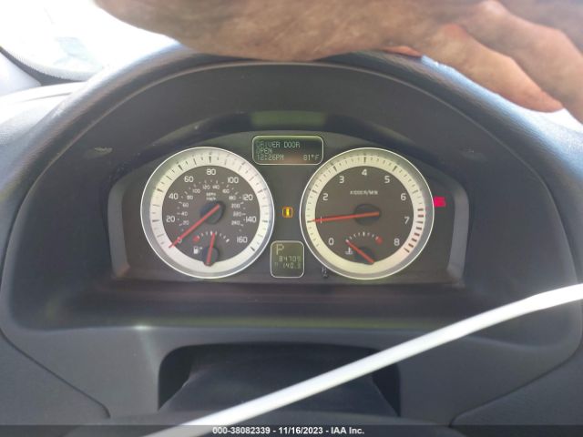2011 VOLVO C70 YV1672MC8BJ119427 Photo 6